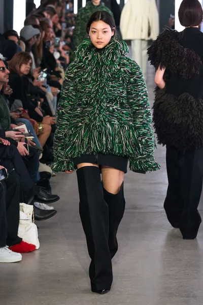 Look 12
